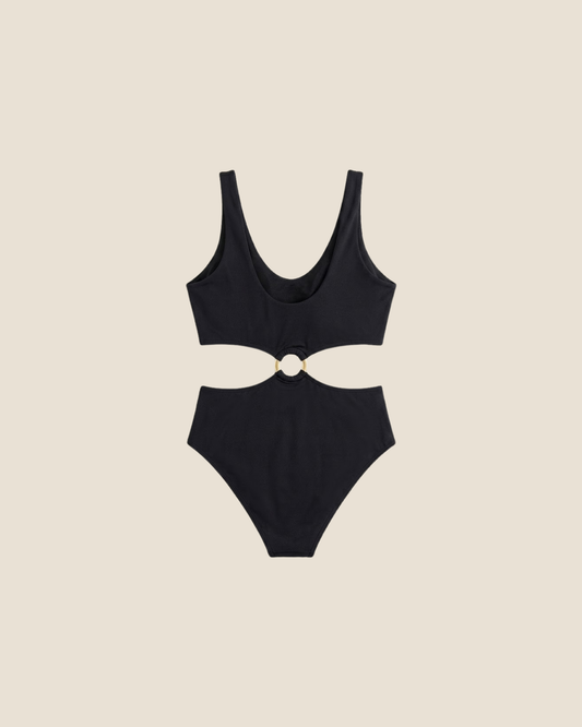 LATINA TRIKINI NEGRO
